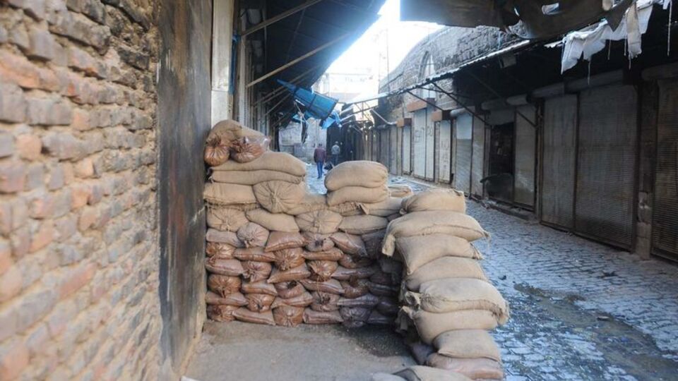 Yüksekova'da 'teslim olun' çağrıları yapıldı