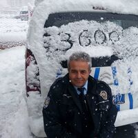 Sosyal medya fenomeni polis cinnet geçirdi!
