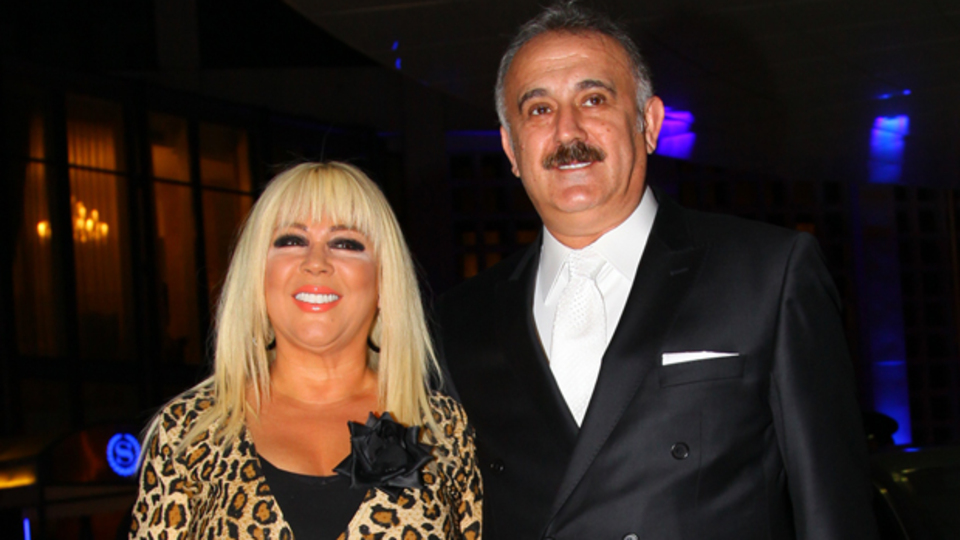 Safiye Soyman dolandırıldı