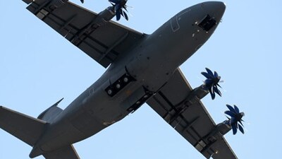 Ekvador'da kargo uçağı düştü!