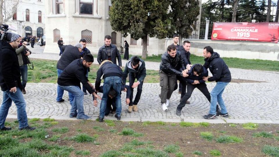 Beyazıt Meydanı'nda gerginlik: 7 gözaltı!