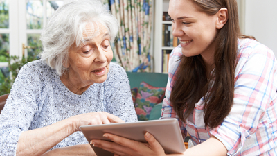 Sosyal medya yaşlılara fayda sağlıyor mu?
