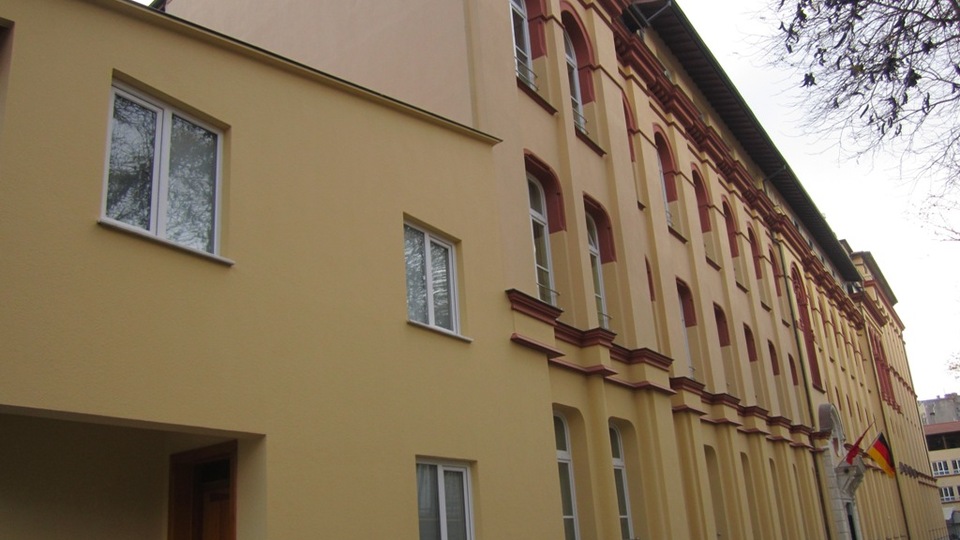 Alman Lisesi tatil, Başkonsolosluk ve Büyükelçilik kapalı!