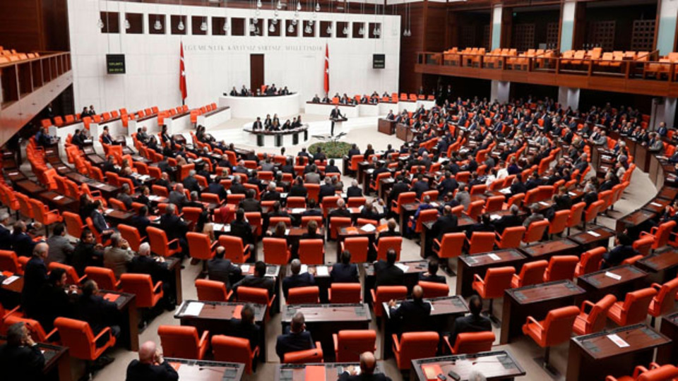 AK Parti'den tek maddelik formül