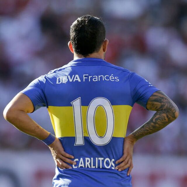 Tevez alkış topladı