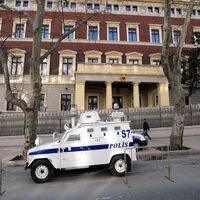 O başkonsolosluk bugün de kapalı!