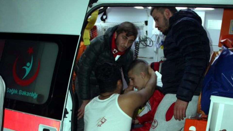 Maç öncesi bıçaklı kavga