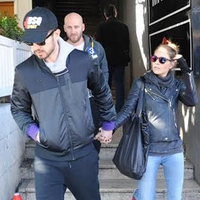 Taze aşıklar koruma tuttu