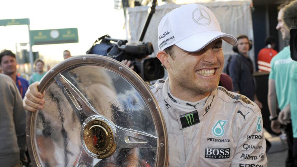 Rosberg kaldığı yerden!