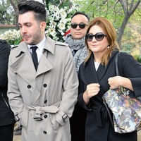 Sibel Can yalnız bırakmadı