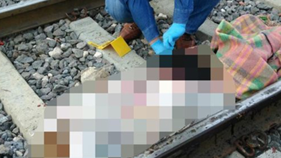 Trenin önüne atlayarak canına kıydı!