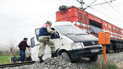Ehliyet sınavlarına hemzemin geçit ayarı