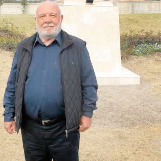 'Sevgi varsa insanlık yeşerir'