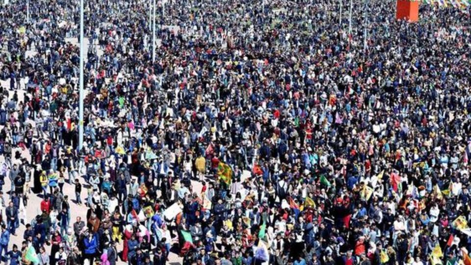 Diyarbakır'daki Nevruz'a soruşturma!