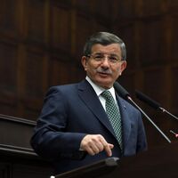 Davutoğlu: Lanetliyorum!