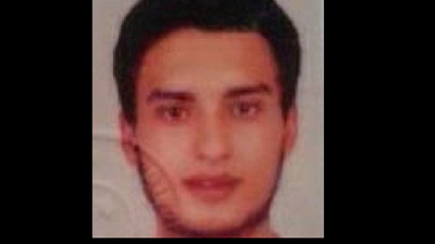 21 yaşındaki genç odasında ölü bulundu