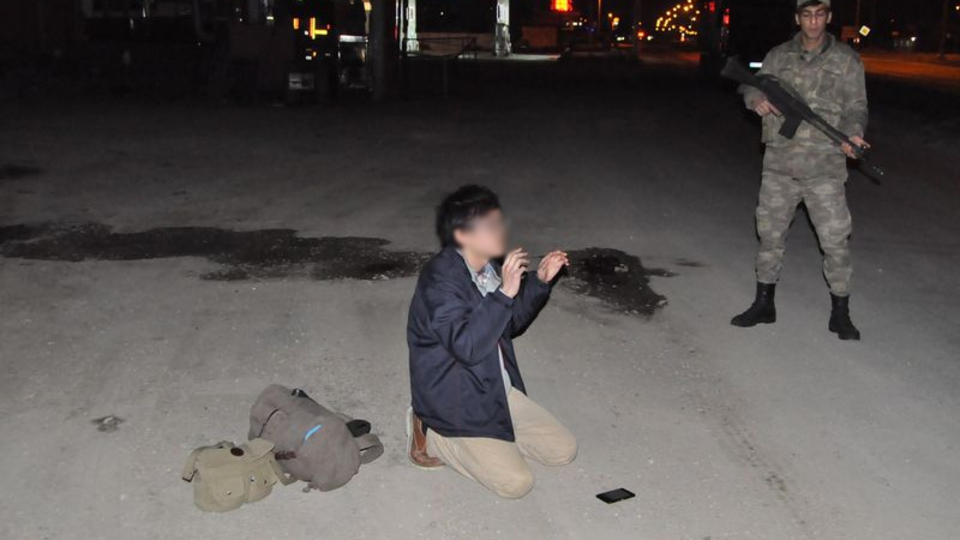 DAEŞ'e katılmaya gelen Japon yakalandı