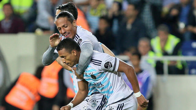 Alves ve Nani'ye moral veriliyor!