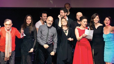 Tiyatro Günü'ne şarkılı kutlama