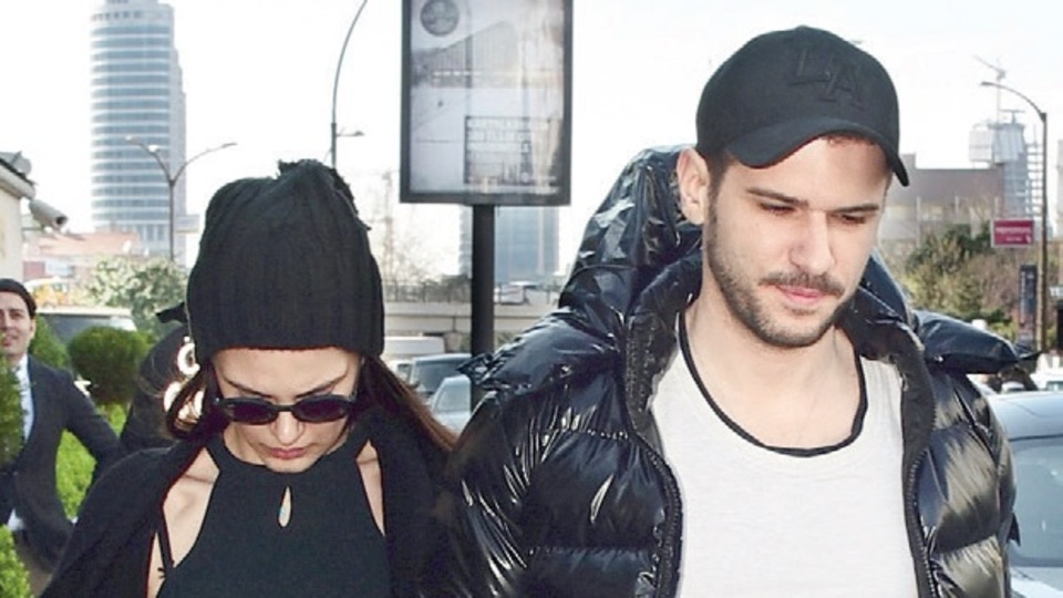 'Aslolan aşktır gerisi teferruat'