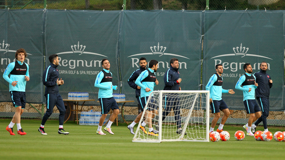 Milliler hırs küpü