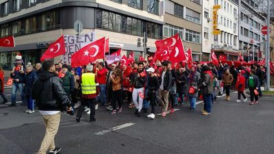 Almanya'da Türklere saldırı!