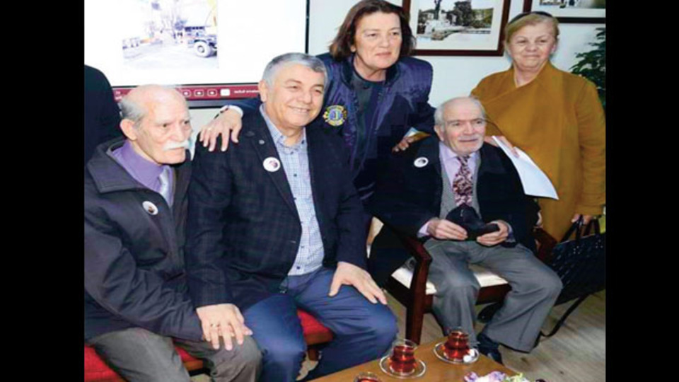 Yaşlılara gündüz kreşi