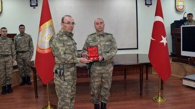 O komutana Org. Akar'dan madalya