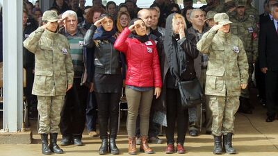 Şehidin baba ocağına ateş düştü!