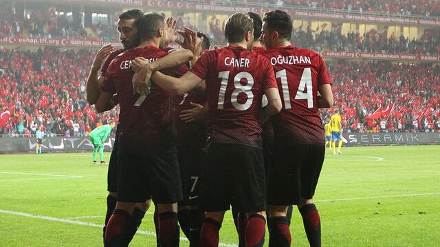 Devlerin gözü Viyana'da!