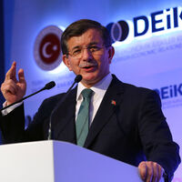 Davutoğlu: Hukuki zorunluluk yoksa tutuklu yargılanmalarına karşıyım