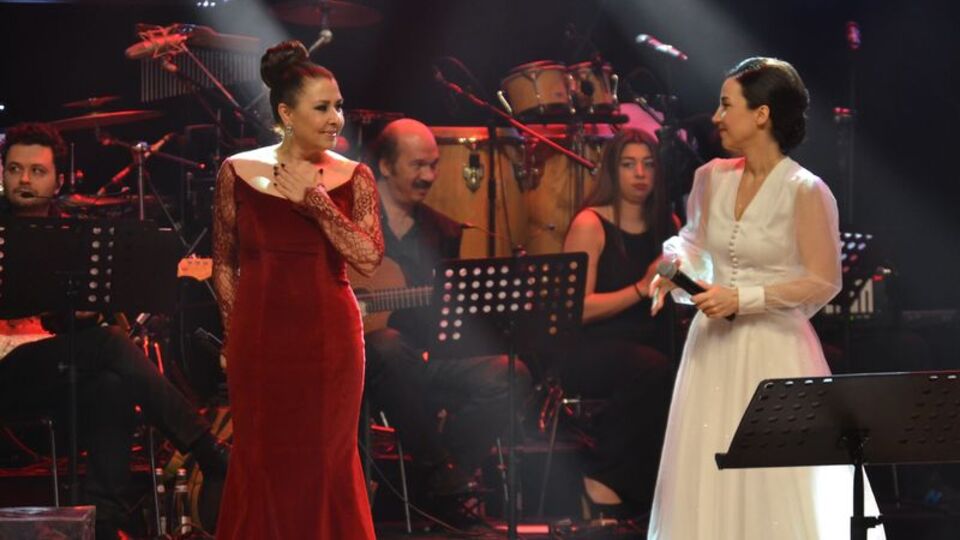 Ünlüler Kayahan için söyledi