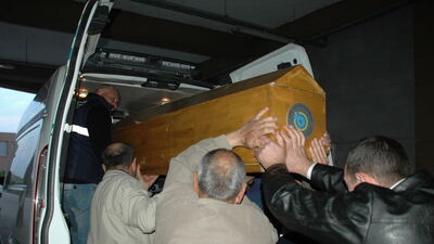 2 işçi çalıştığı fabrikada ölü bulundu