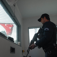 Polise "sur" gibi kulübe!