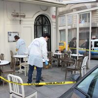 Nişantaşı'nda ünlü kafedeki saldırı anı kamerada!