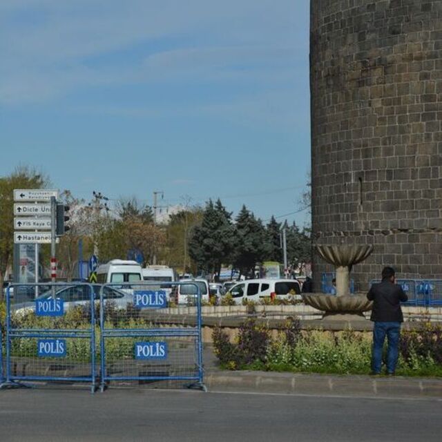 Diyarbakır'da çatışma! Valilik açıkladı