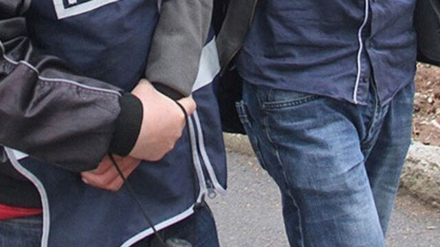 İzmir'de FETÖ/PDY operasyonu: Çok sayıda gözaltı var