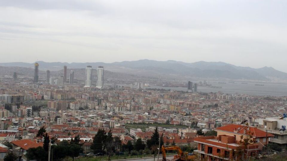 "İstanbul'dan korkuluyor ama en büyük deprem riski İzmir'de"