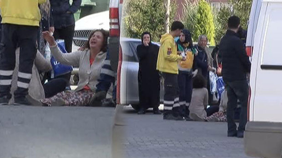 İstanbul'da bekar evinde kalan 2 polis ölü, 1 polis komada bulundu