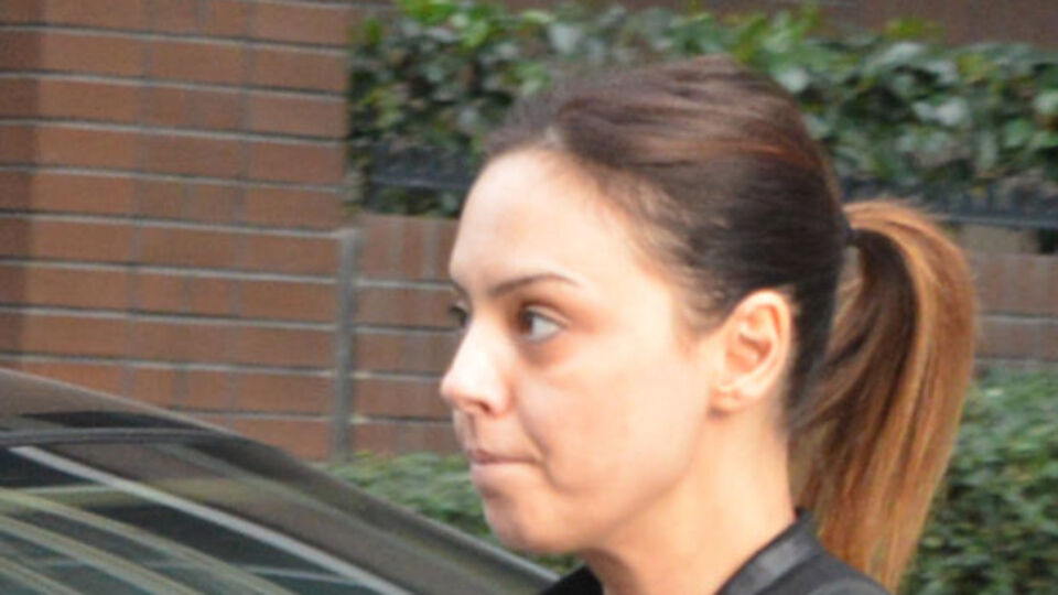 Ebru Gündeş eşinin özel uçağı ile uçtu