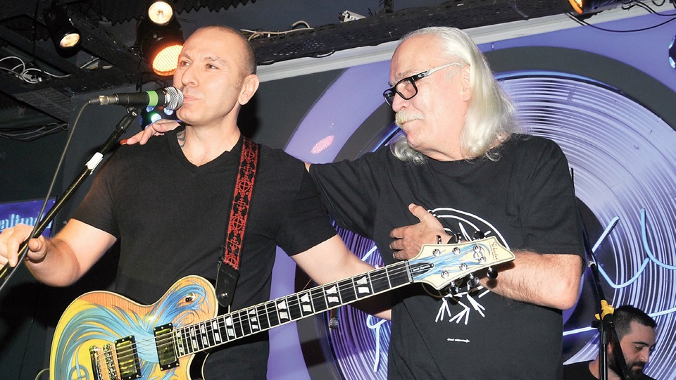 'Boynuz kulağı geçti'