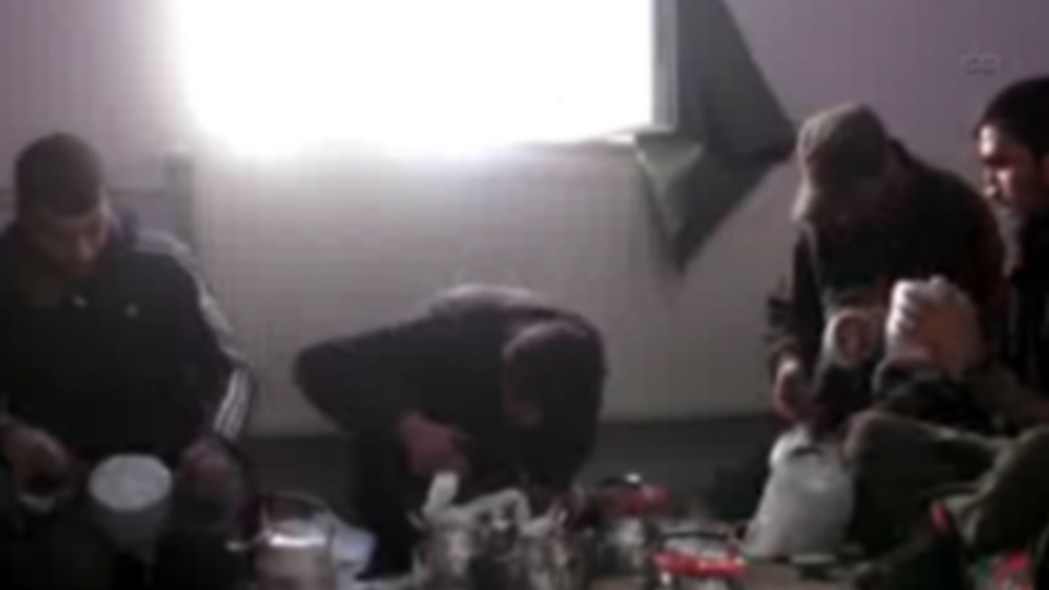 Çaydanlıktan böyle bomba hazırlamışlardı!