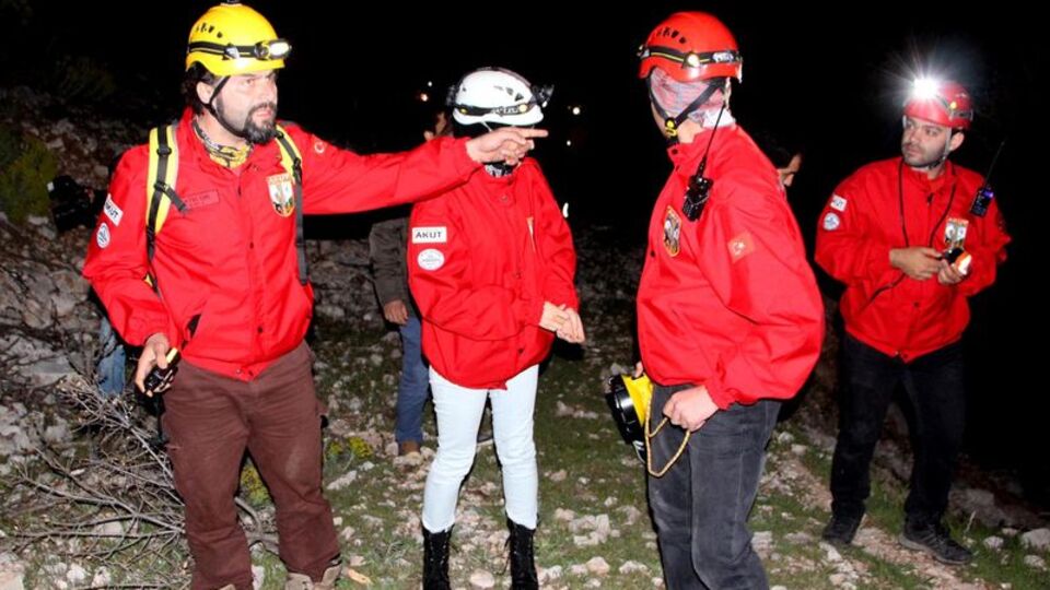 Kayıp çoban dağlık arazide ölü bulundu! 3 fişek ele geçirildi