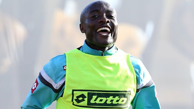 Pierre Webo'ya sevgi gösterisi