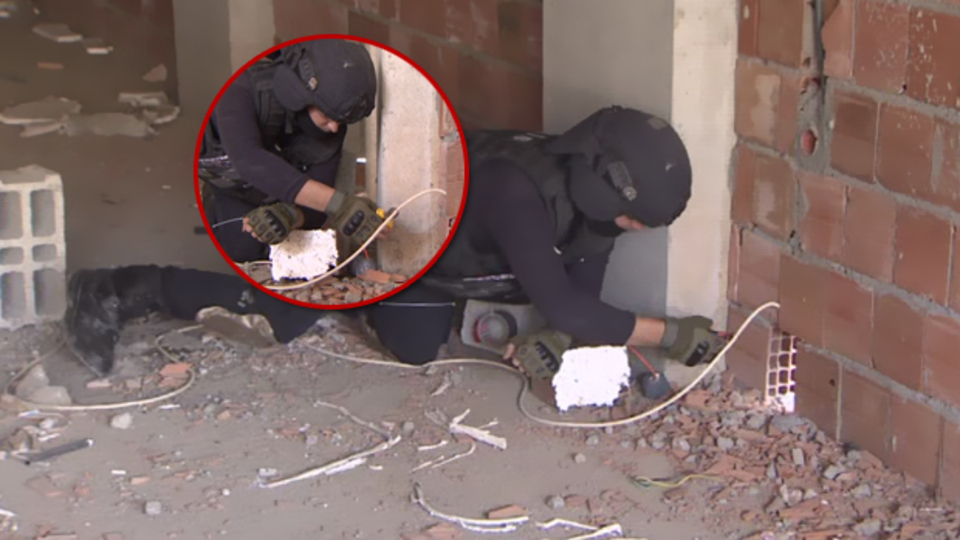 Dikkatlerinden kaçmadı! Duvarda gördü ve...