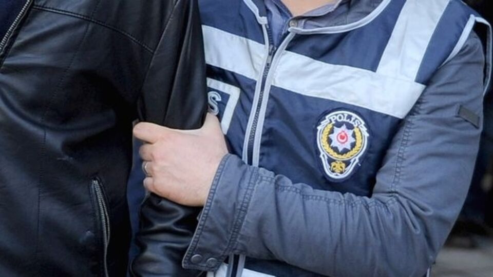 'Paralel Yapı' şüphelisi 17 kişi adliyede
