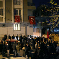 Eyüp'te şehit ailesinin evine ateş düştü