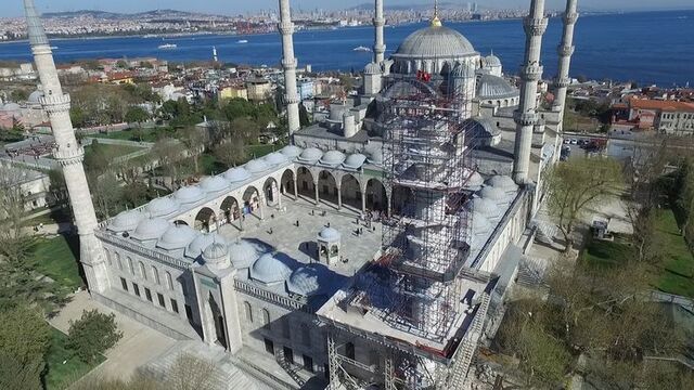 Minaresi kayan Sultanahmet'te sona doğru!
