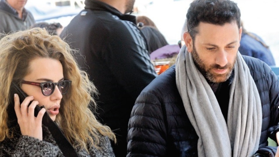 Permalı saçlarıyla dikkat çekti