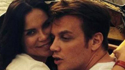 Evini bastı! Yastıkları delik deşik etti...